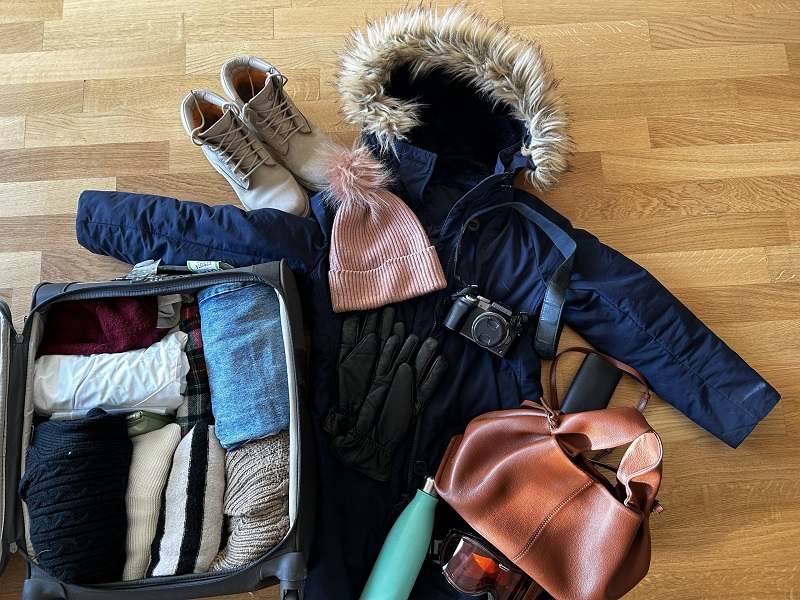 packing for winter travel; Photo source olliechinny.com website. Unknown photographer