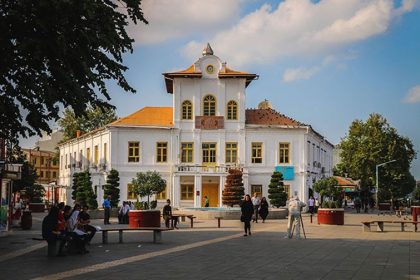 Report How to find cheap tickets to travel to Rasht?