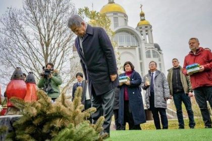 Japan's foreign minister's visit to Kyiv
