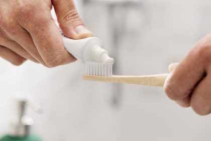 Toothpaste to prevent tooth decay and plaque