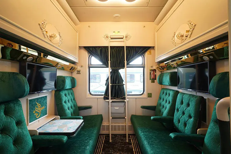 Iran train four-seater compartment; Photo source: ghatar.ir; Photographer: Unknown