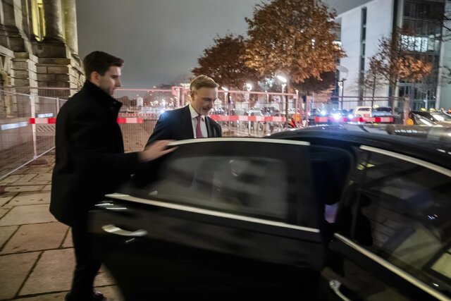 The collapse of Berlin again