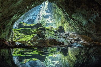 Where is the biggest cave in the world?