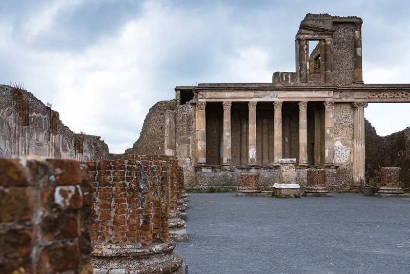Public spaces in Pompeii