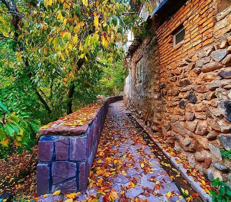 Autumn season in Sangan village of Tehran; Photo source: tehran.gardan, photographer: sepehrhjoo