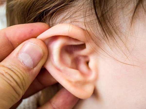 What is good for a child's earache?