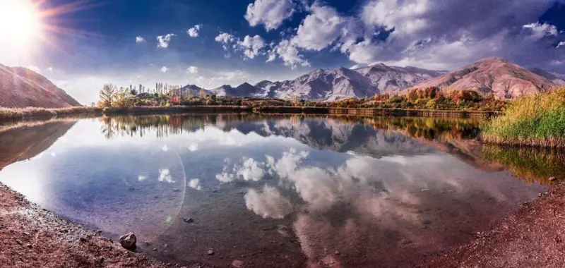 The reflection of the sky in Avan Alamut lake in autumn; Photo source: Google Maps, photographer: Mohammad Mohammadi