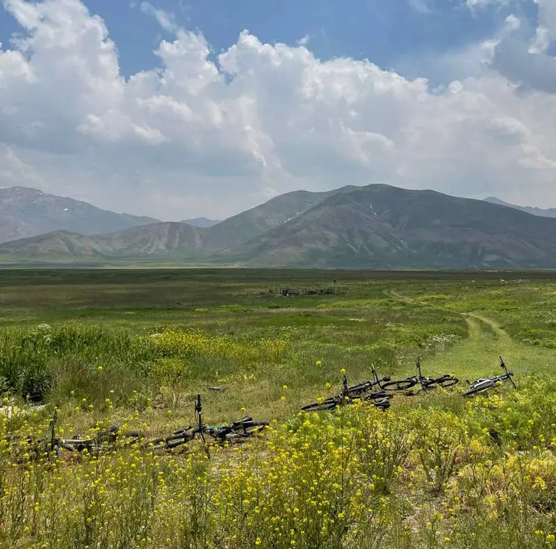 Lar plain and Alborz mountain range; Photo source: Google Maps, photographer: ZigZag