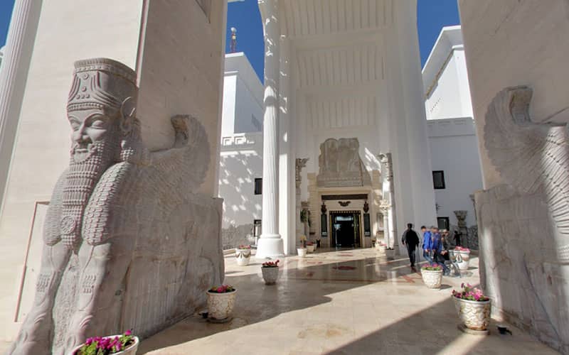 Dariush Kish Grand Hotel entrance