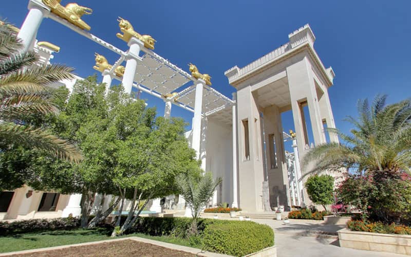 Dariush hotel building with Achaemenid architecture