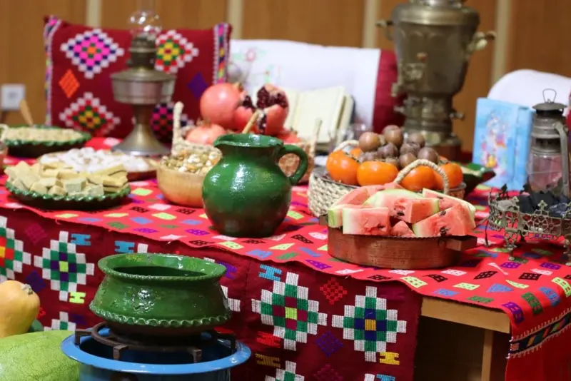 Yalda night table in Gilan; Photo source: mojnews.com. Photographer: Unknown