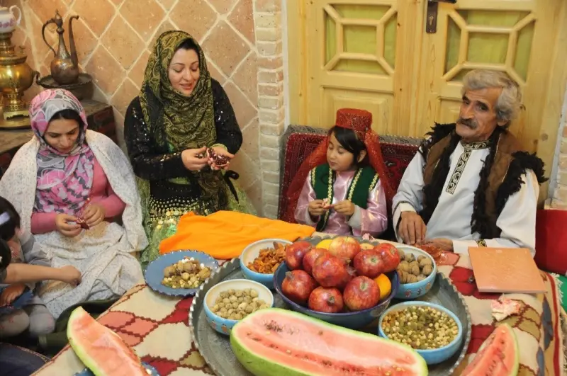 Yalda night in Hamadan; Photo source: chtn.ir site. Photographer: Unknown