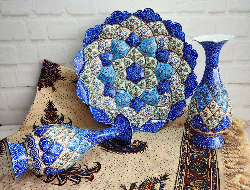 Enamel tray and cup, photo source: shp.aradbranding.com; Photographer: Unknown