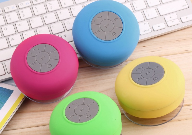 Waterproof bluetooth speaker for travel. Source: banoogallery2.com website; Photographer: Unknown