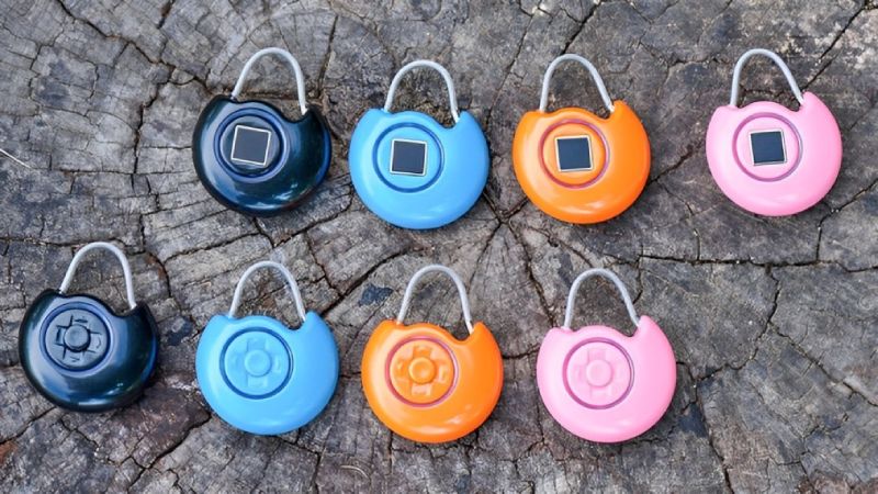 Fingerprint lock for travel accessories. Source: cool-mania.ir website; Photographer: Unknown