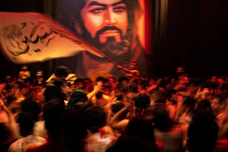 Ashura ceremony in Basra; Photo source: newsweek.com website; Photographer: Unknown