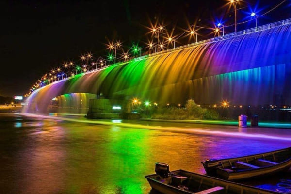 Paul Hathm waterfall, one of the sights of Ahvaz at night
