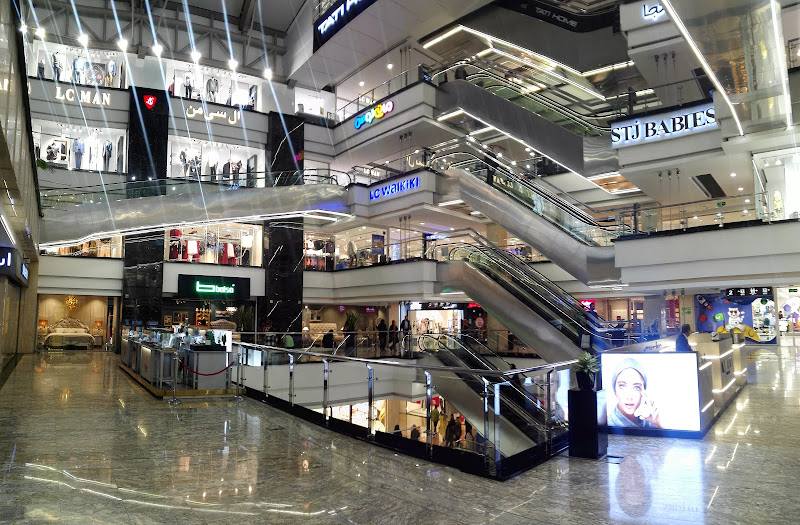 The interior of Palladium Mall. Source: Google Map; Photographer: Arash Ketabi