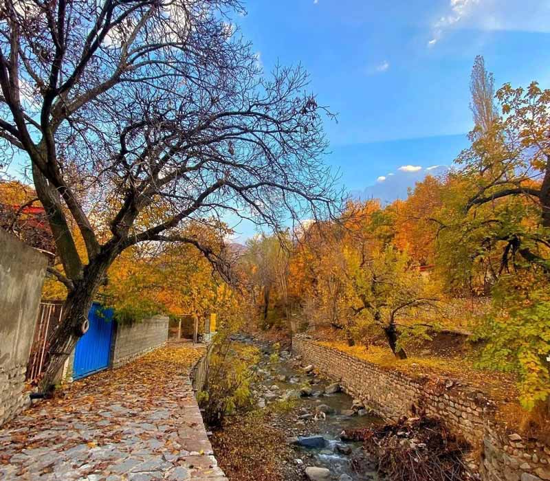 Gorab Chalus village river in autumn; Photo source: Karaj_Journal, photographer: hamedsyr