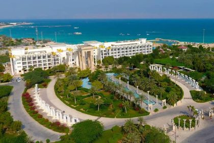 Dariush Grand Hotel by the sea