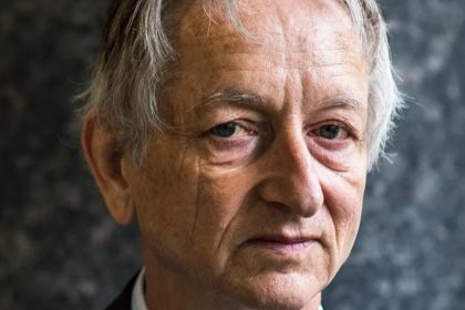 The confrontation between artificial intelligence and humans in the next 30 years