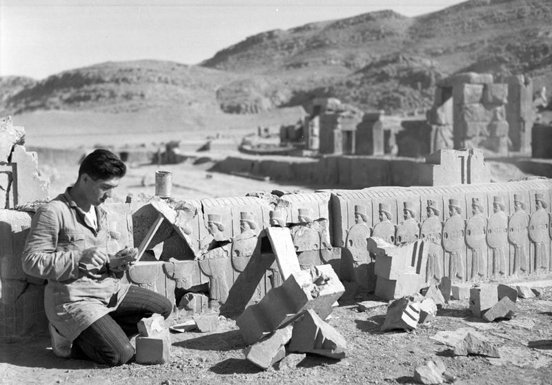 Historical photo of Achaemenid soldier in Persepolis