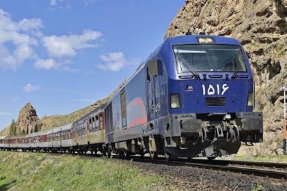 Train or plane reportage? Comparison of travel methods from Bandar Abbas to Mashhad