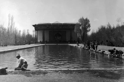 Historical photo of Chehelston, Isfahan