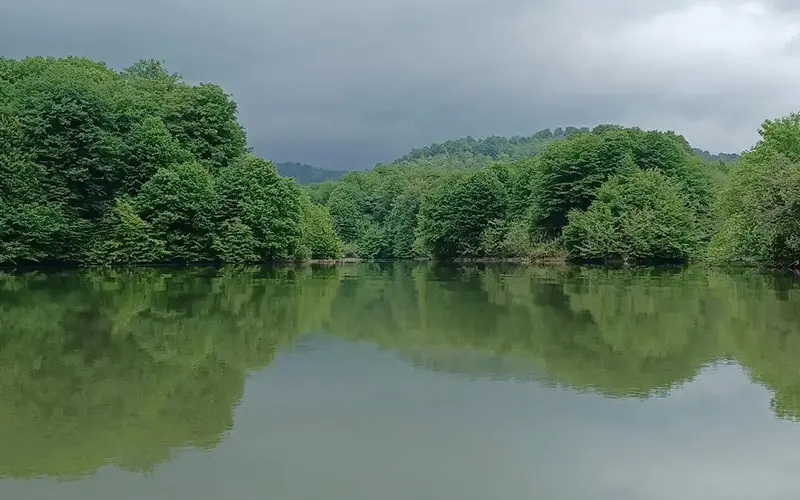 Nature of Brinjstank dam lake, photo source: Google Map, photographer: Alireza Adelzadeh Naini