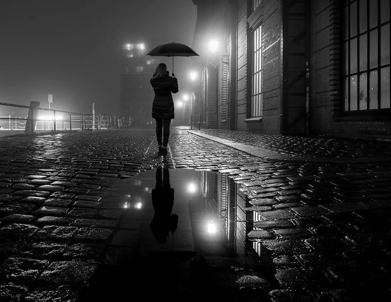 Walking in the rainy night of Hamburg