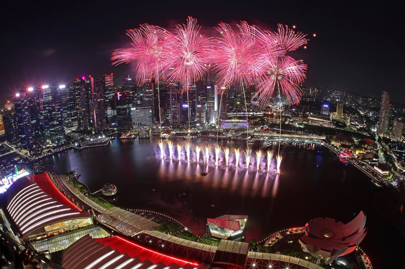 New Year's fireworks at Marina Bay, <a href=