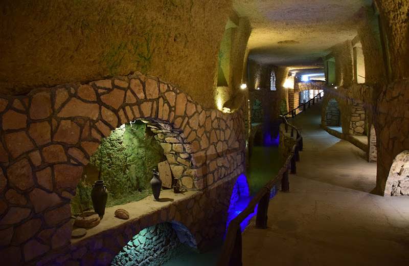 Kariz Kish underground city, photo source: Google Map site, photographer: Hadi Karimi
