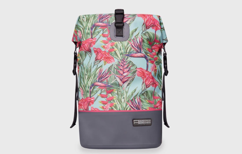 Dry bag with beautiful designs. Source: seagear.com.mv website; Photographer: Unknown