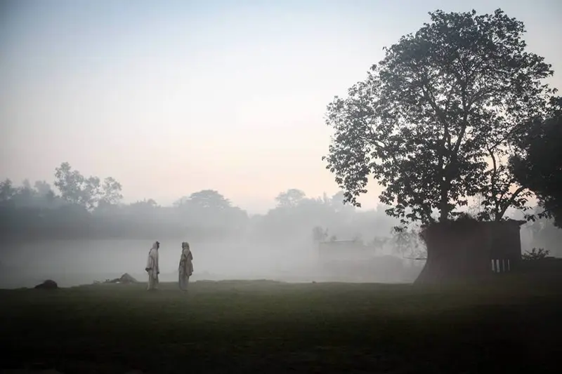 Winter fog in the villages of Bangladesh; Photo source: 121clicks.com; Photographer: Mou Aysha