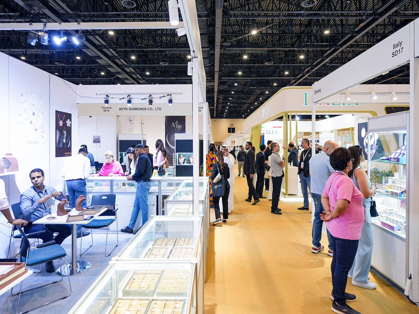 Dubai Jewelery Show (JGT) 7 Dubai jewelry exhibition