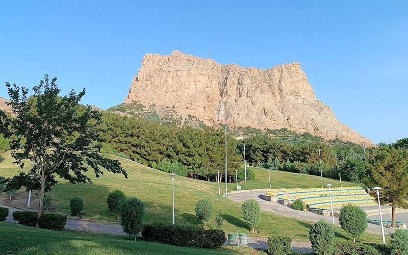 Nature of Safa Mountain Park, photo source: Google Map, photographer: Mohammad Abbas Rezaei 