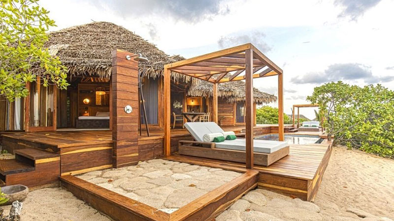 Caldera Island, Mozambique / Ilha Caldeira, Mozambique Question of Africa