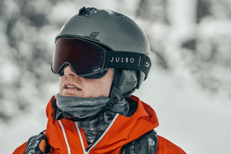 ski goggles and helmets; Photo source: julbo.us site. Photographer: Unknown