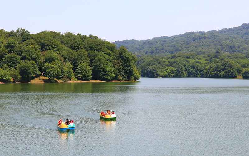 Boating in Barinjstank Lake, photo source: Google Map, photographer: Hamid Bayat