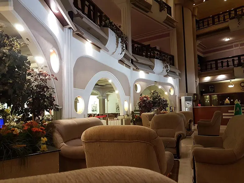 Lobby of Arin Kish Hotel; Photo source: Google Map; Photographer: Mehrdad Samak
