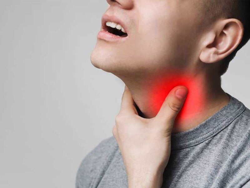 Is naproxen good for sore throat?