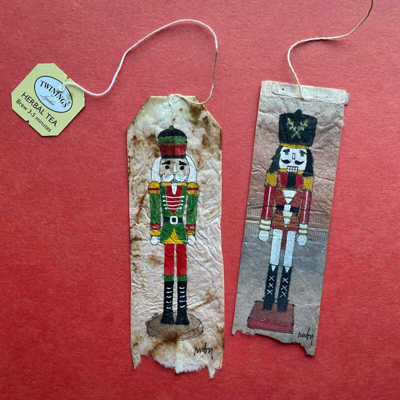 The role of the two soldiers on the T -Bag