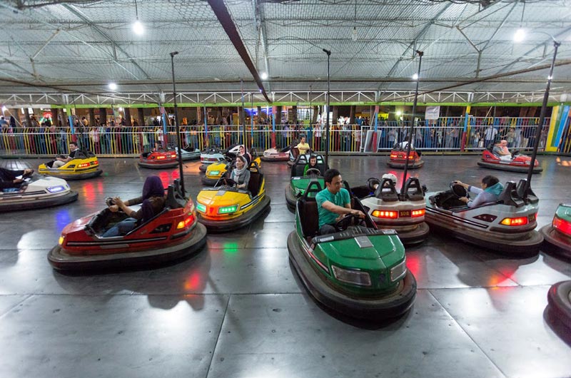 Eram amusement park electric cars; Photo source: Google Maps, photographer: Somaye Ahron