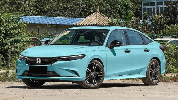 Arrival of new BMW and Honda cars at customs