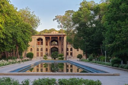 Panoramic image of Hasht Behesht Palace. Photo by Koursa