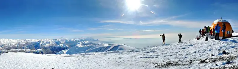 Mountaineers on the snowy peak of Tochal; Photo source: Iran on Adventure, photographer: unknown