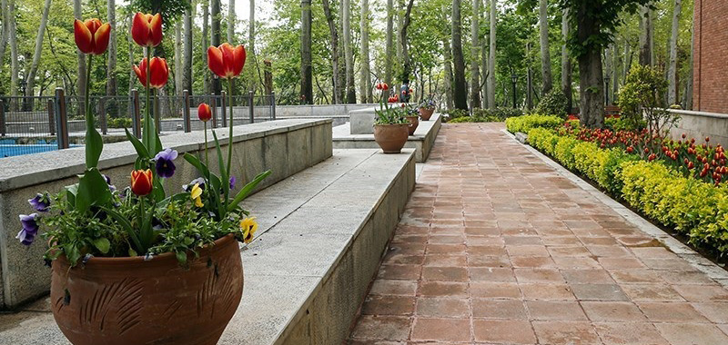 Iranian garden in Tehran. Photographer: Nasser Jafari