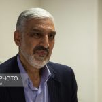 When a reporter shouts protest in the position of a human being