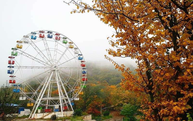 Naharkhoran Jungle Amusement Park in autumn, photo source: Google Map, photographer: Farhad Yahyai