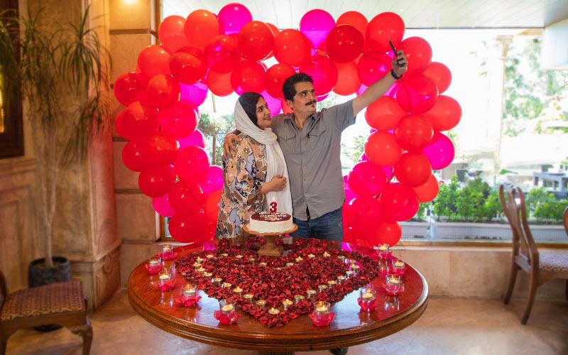 Reportage of layout and execution of custom themes in orchid branches; On the occasion of Valentine